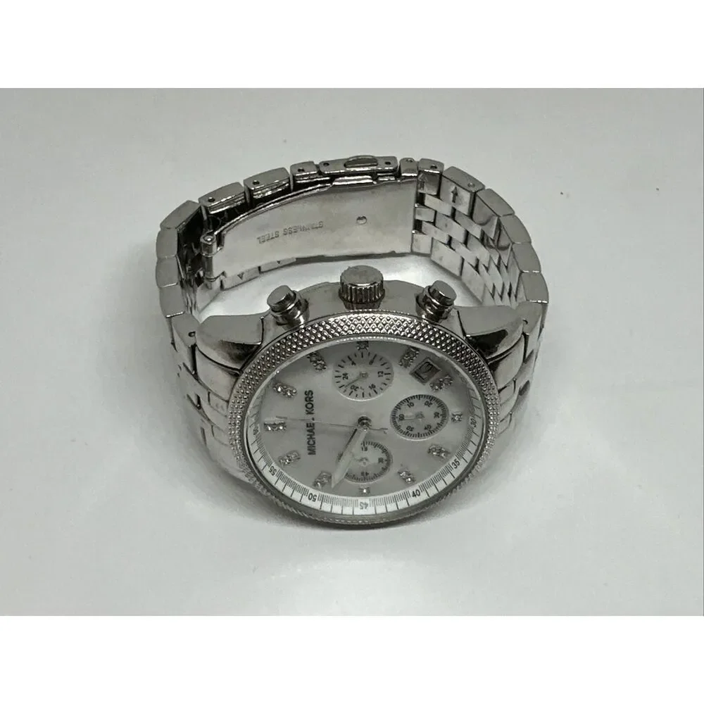 Michael Kors MK5020 Women's Silver Stainless Steel Analog Dial Wrist Watch NUL52